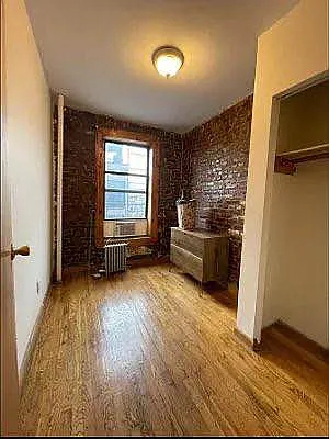 East 7th Street - Photo 2