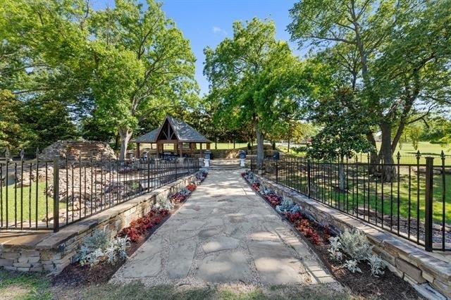 2 Terrabella Lane - Photo 34