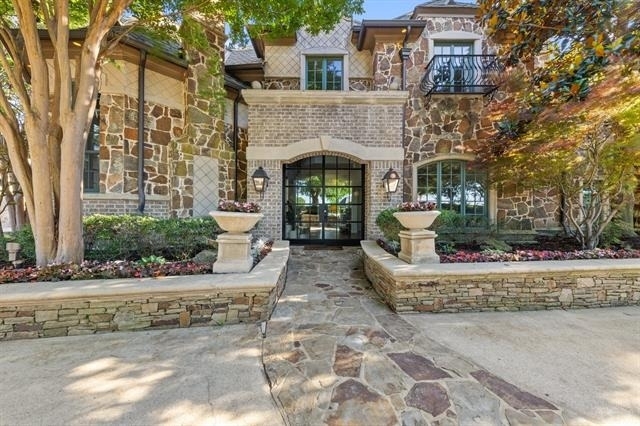 2 Terrabella Lane - Photo 0