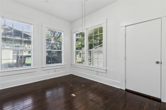 820 W 10th Street - Photo 5