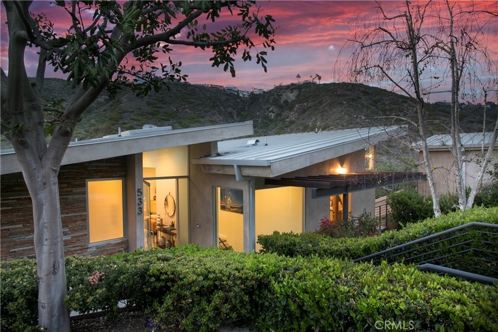 533 Temple Hills Drive - Photo 1