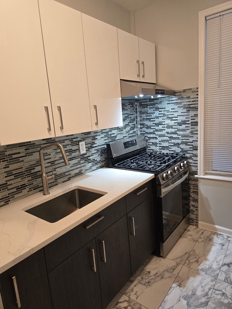 25-51 14th Street - Photo 8