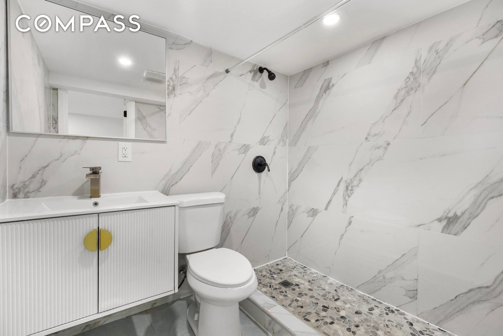 192 Weirfield Street - Photo 12
