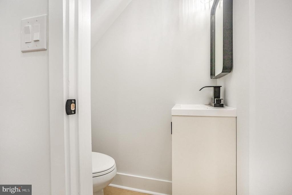 536 Hobart Pl #536 Nw - Photo 5