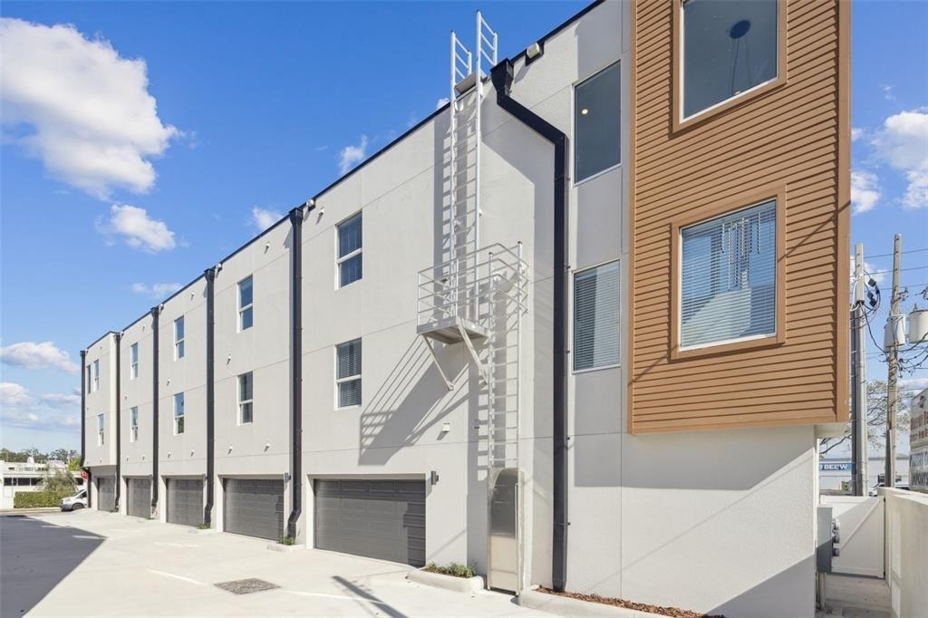 544 N Bumby Avenue - Photo 20