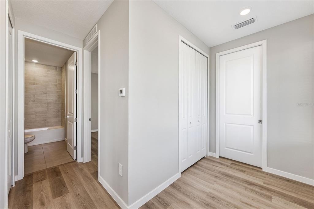 544 N Bumby Avenue - Photo 2