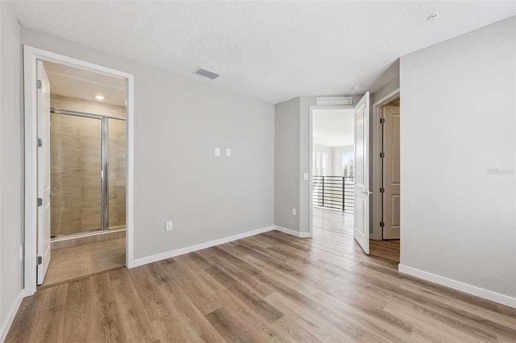 544 N Bumby Avenue - Photo 9