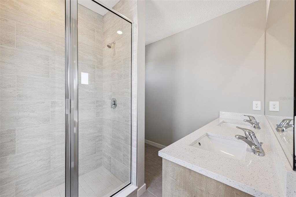 544 N Bumby Avenue - Photo 11