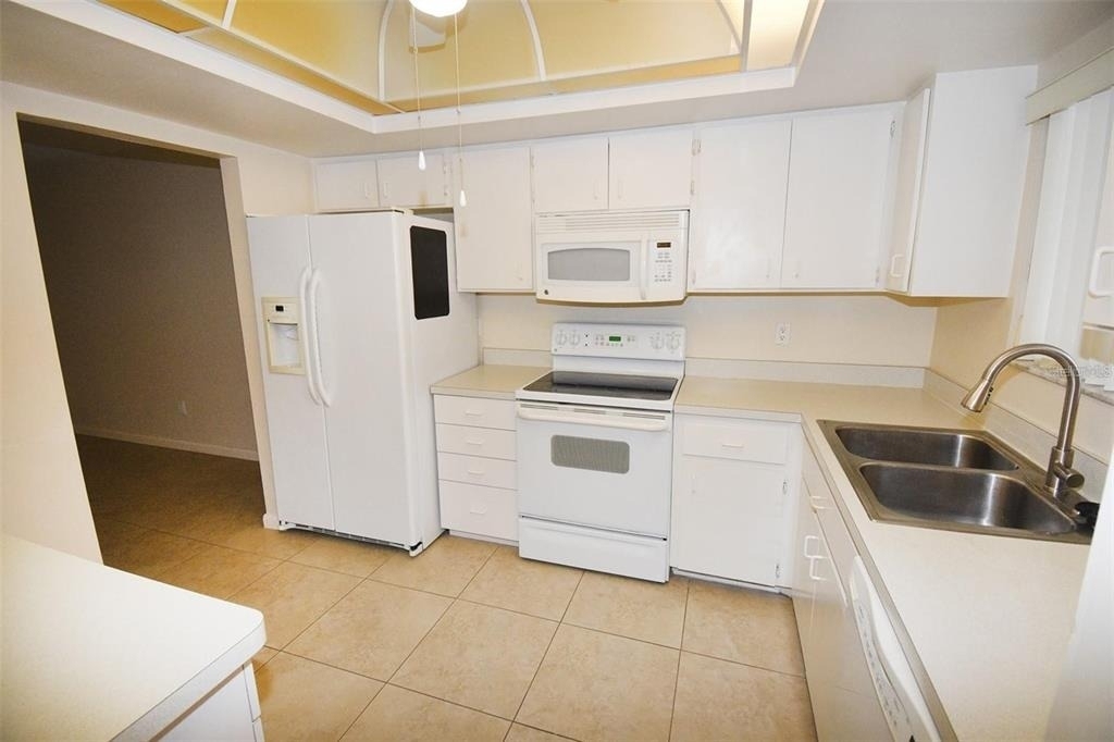 3961 Ashwood Lane - Photo 8