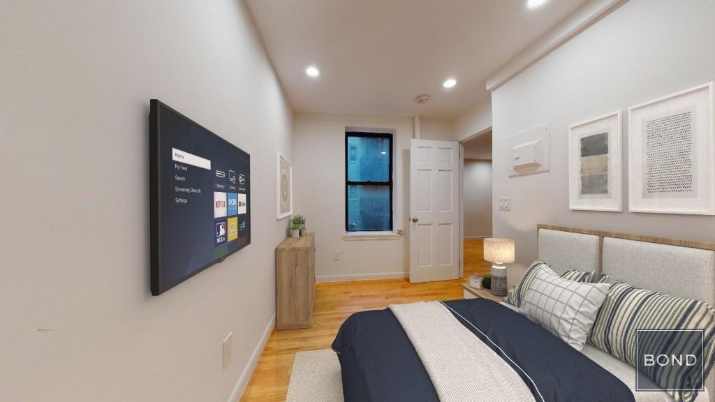 30 Charlton Street - Photo 0