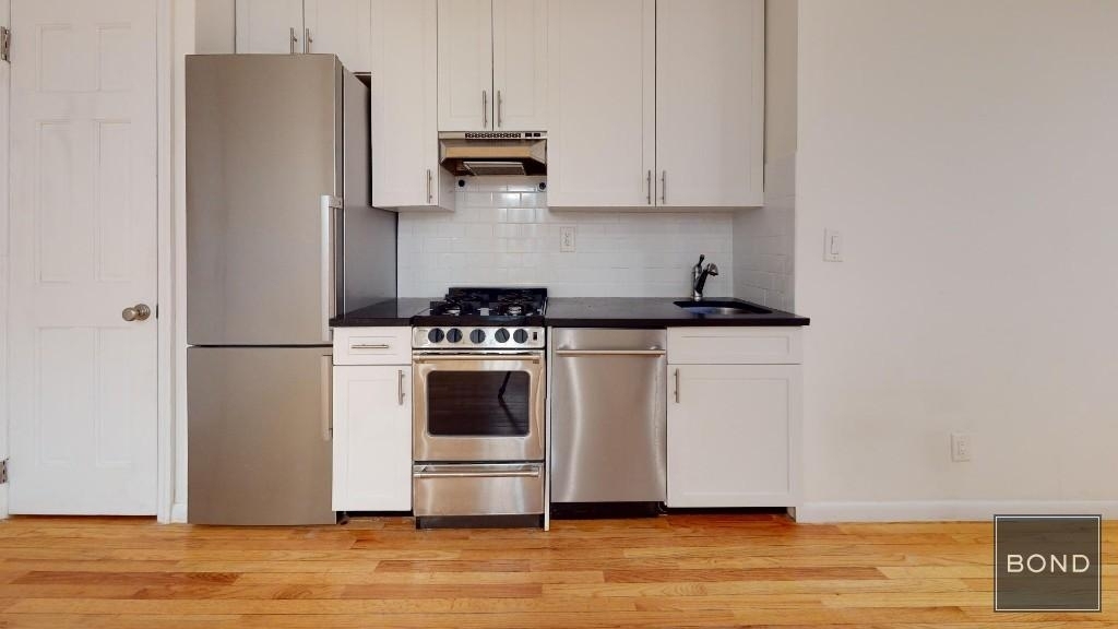 30 Charlton Street - Photo 5