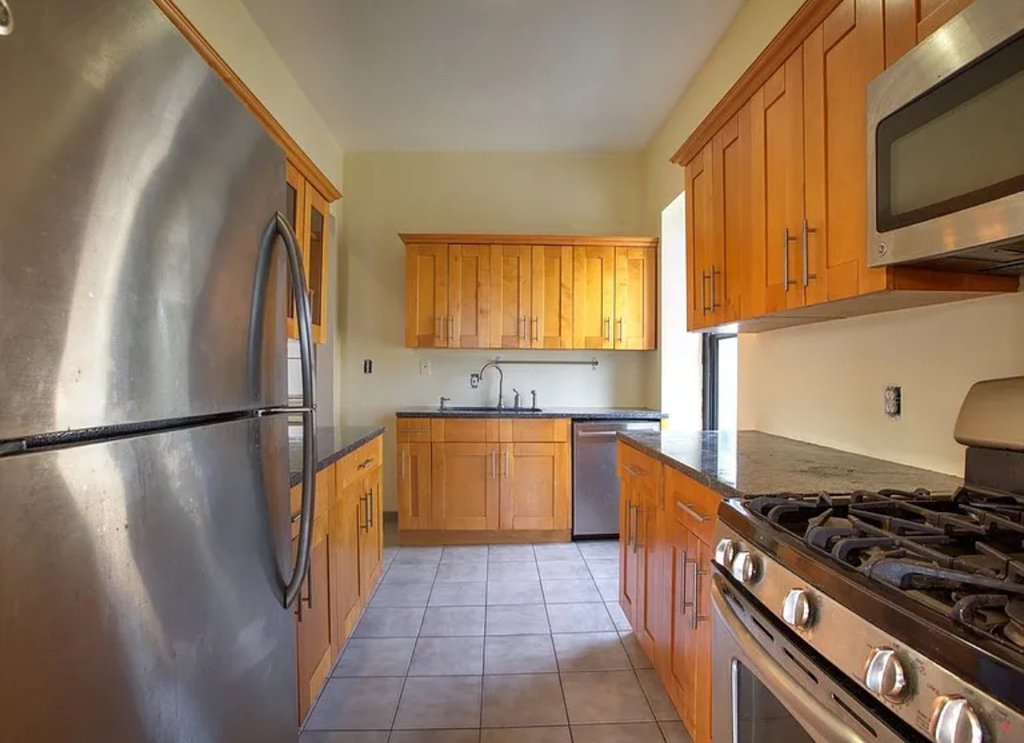 259 Lenox Avenue - Photo 4