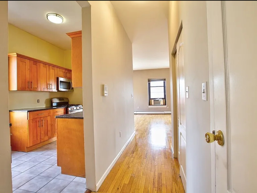 259 Lenox Avenue - Photo 3