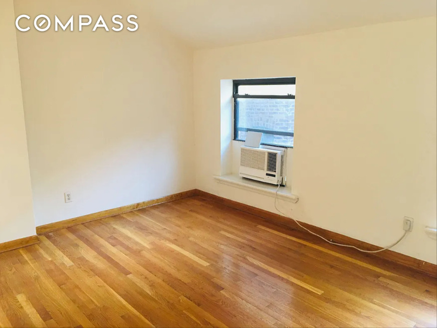 16 Abingdon Square - Photo 2