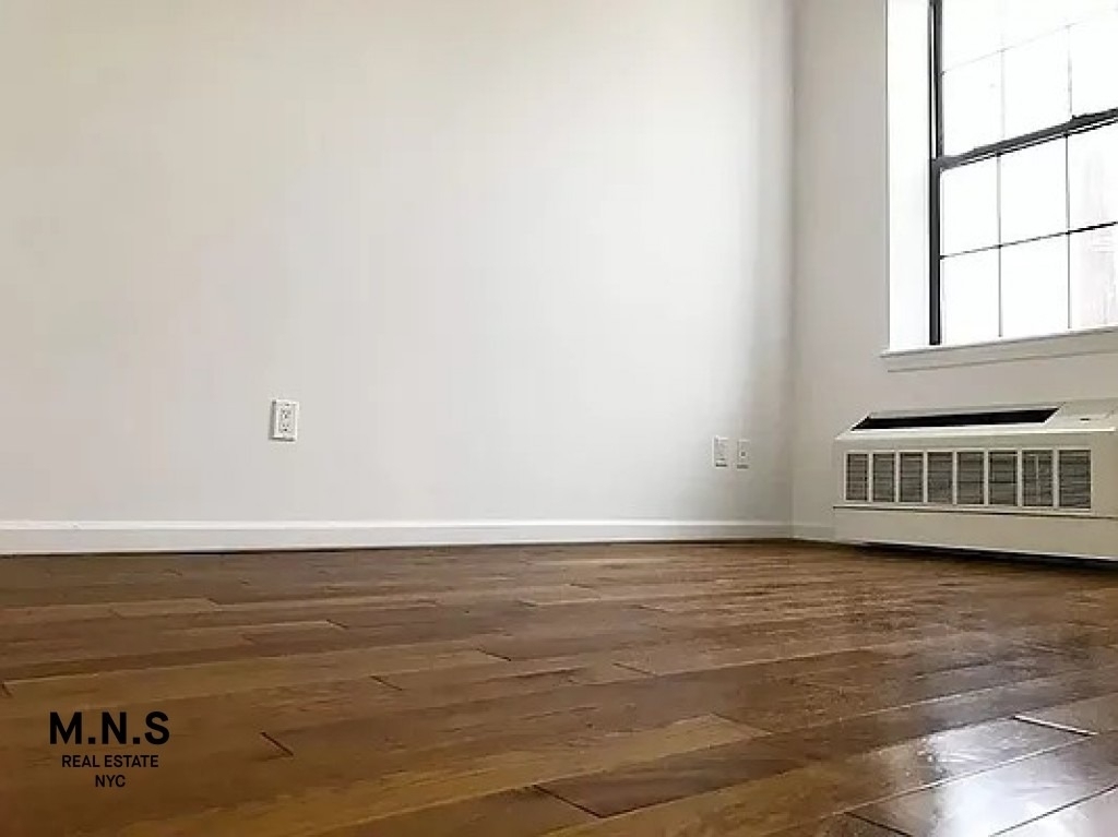 14-42 31st Drive - Photo 2