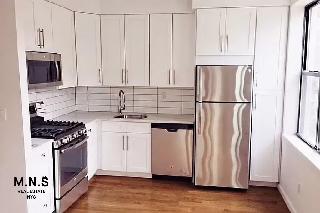 14-42 31st Drive - Photo 1