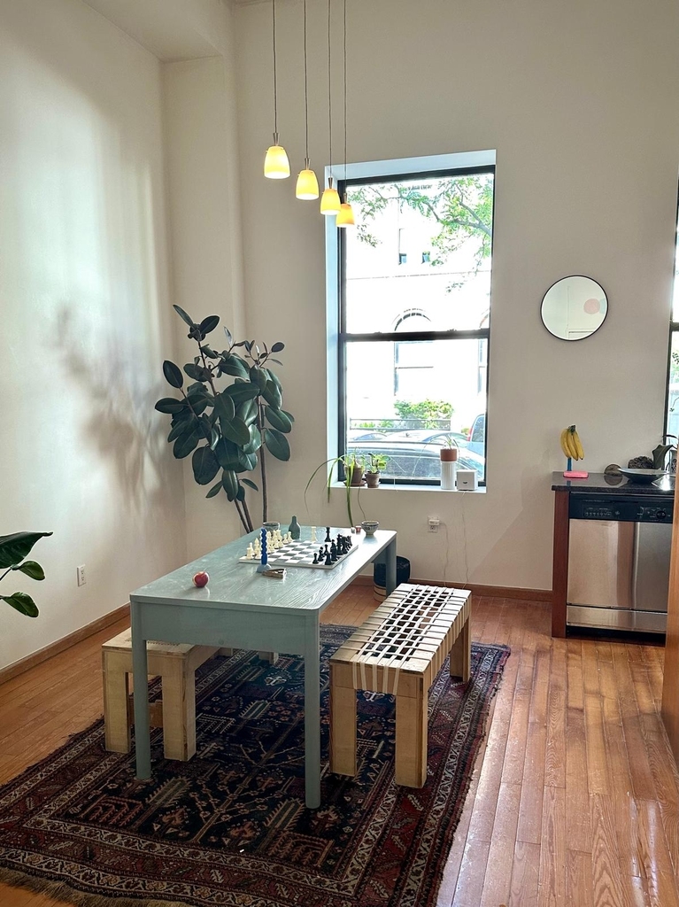 88 Meserole Avenue - Photo 2