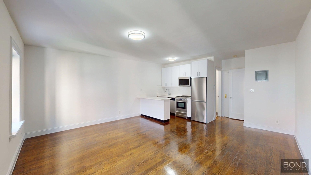East 65th Street - Photo 1
