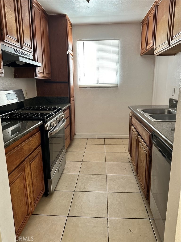 14801 Nordhoff Street - Photo 37