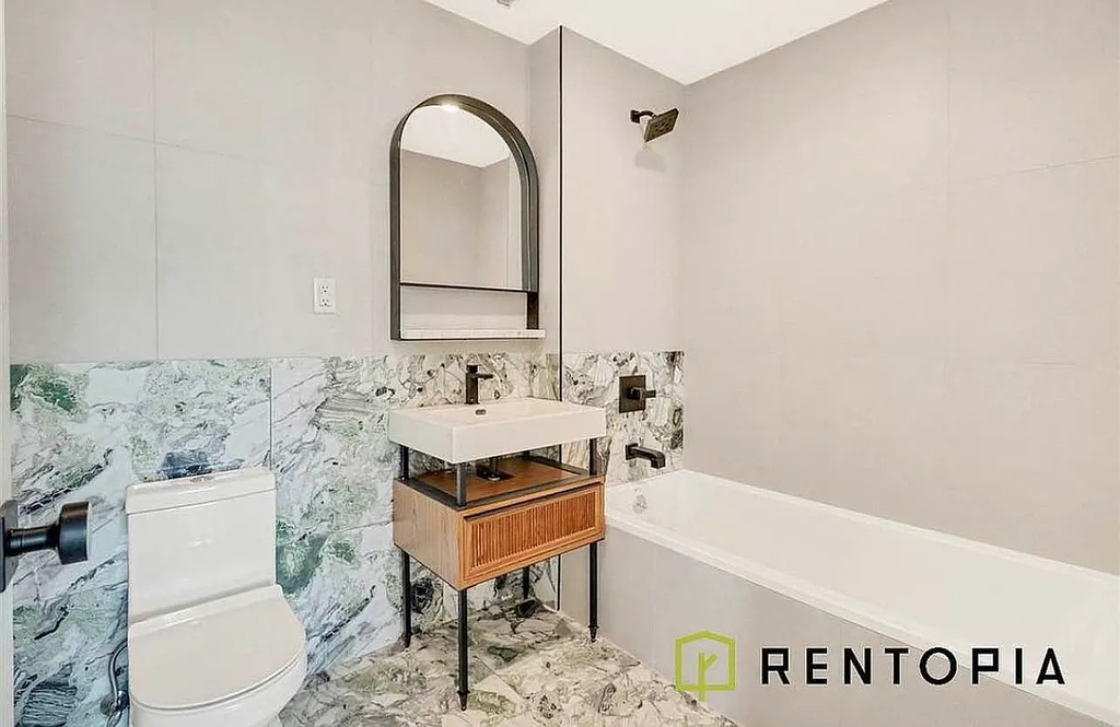 438 Union Avenue - Photo 4