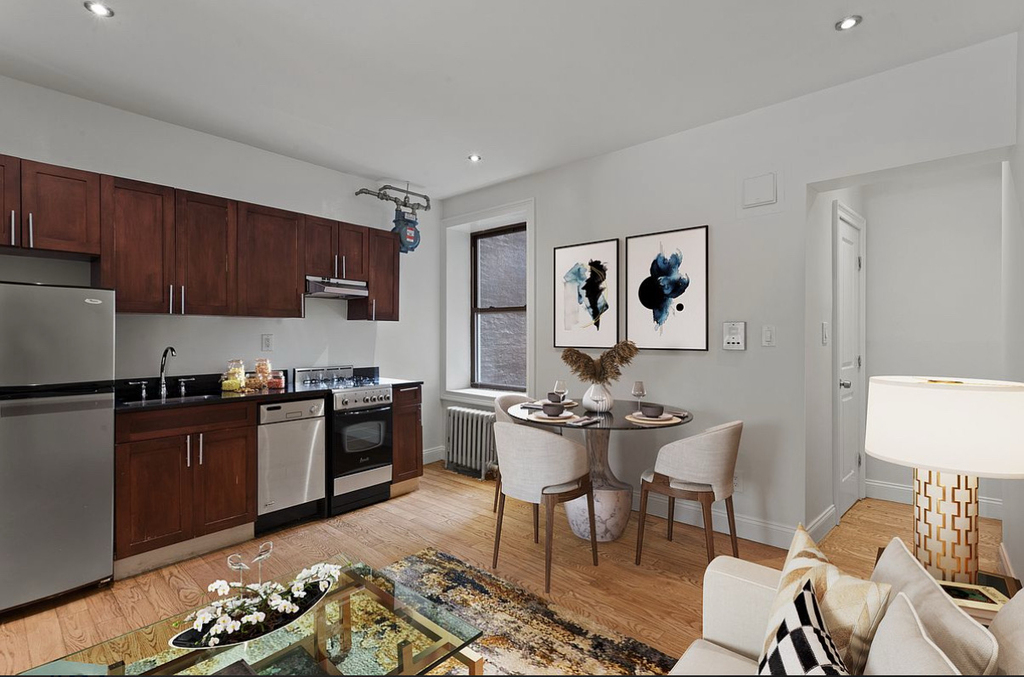 West 11th Street - Photo 1
