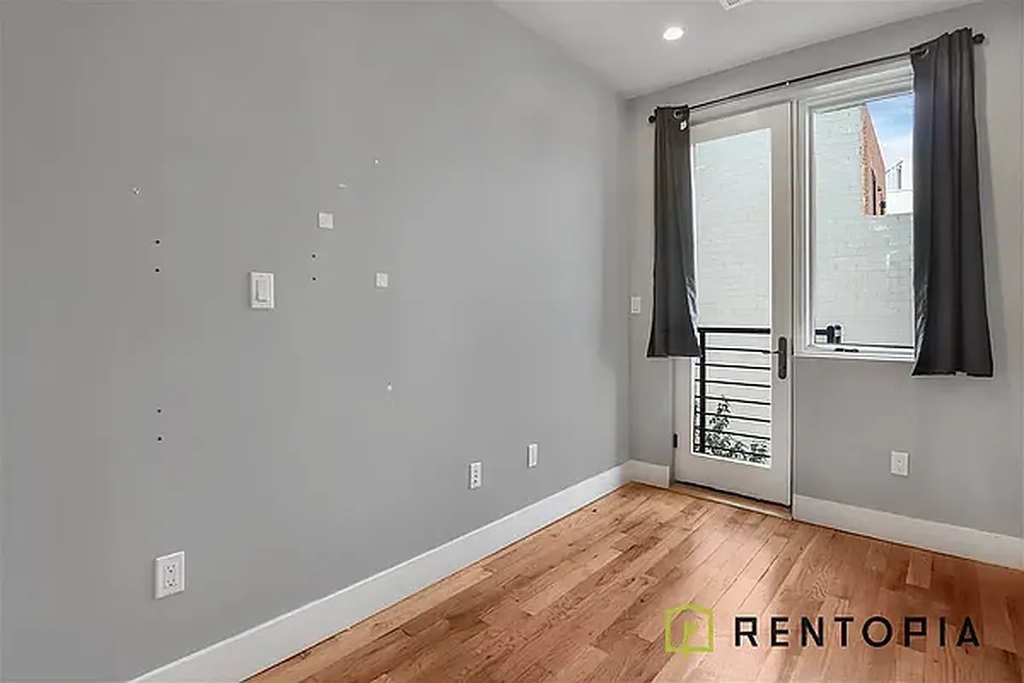 679 Grand Street - Photo 3