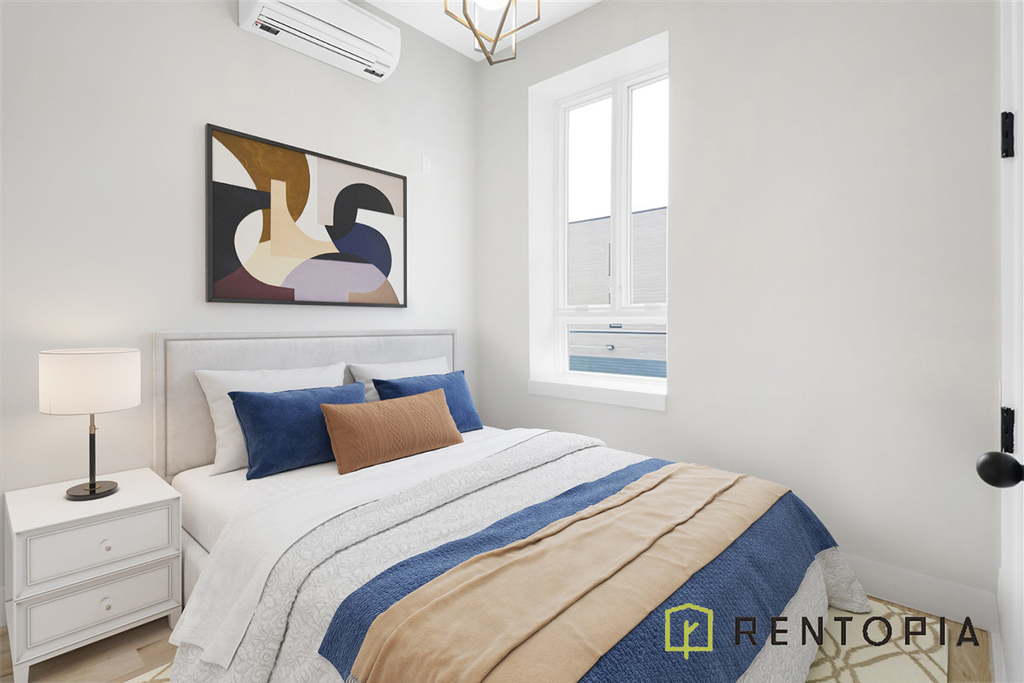 725 Metropolitan Avenue - Photo 2