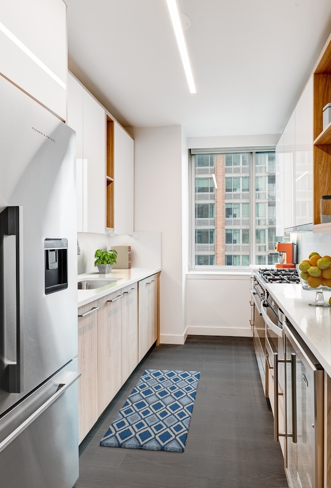 West End Avenue - Photo 1