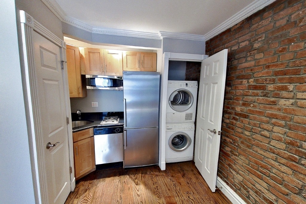 East 5th Street - Photo 1