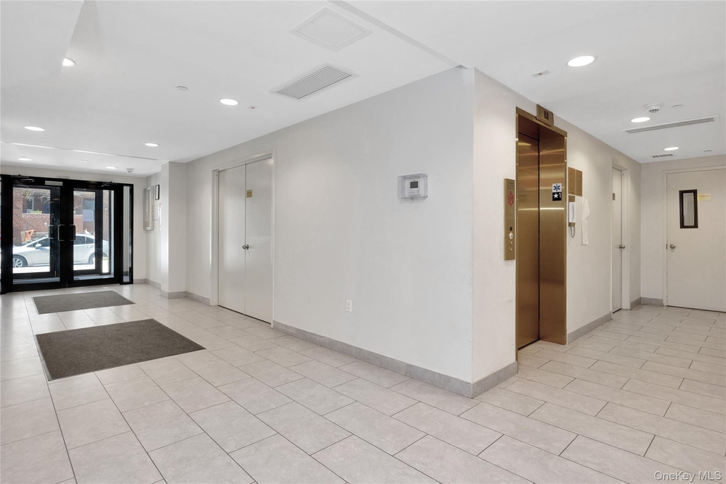 89th Avenue - Photo 18