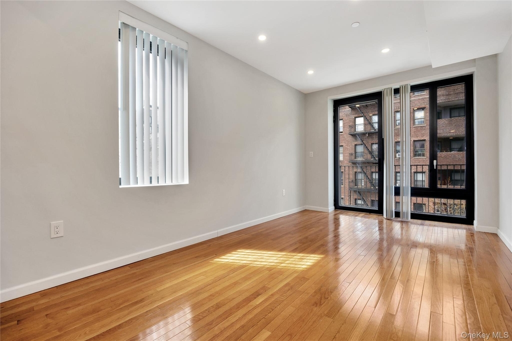 89th Avenue - Photo 10