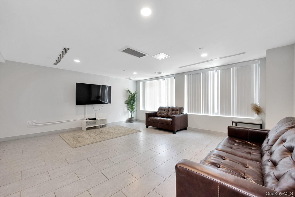 89th Avenue - Photo 19