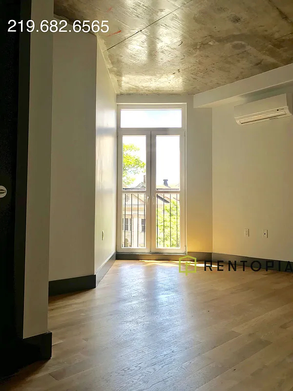 340 Evergreen Avenue - Photo 3