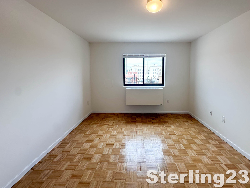 31-72 31st Street - Photo 7