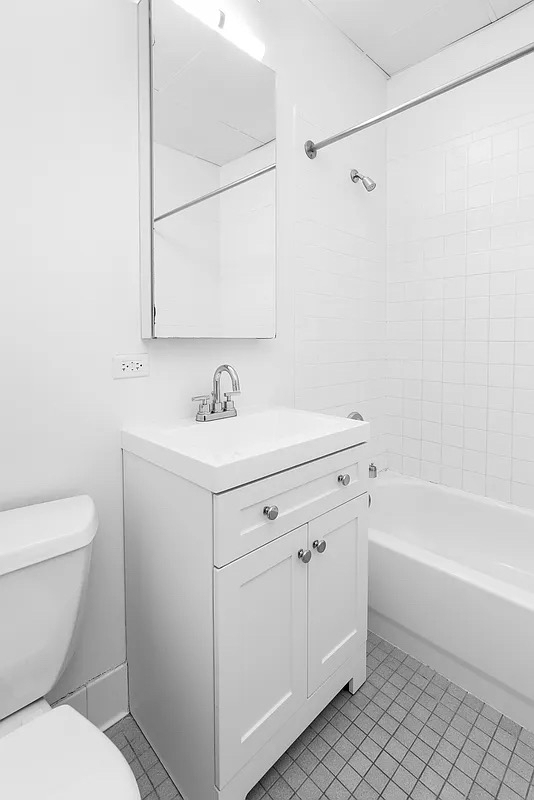135 William Street - Photo 4