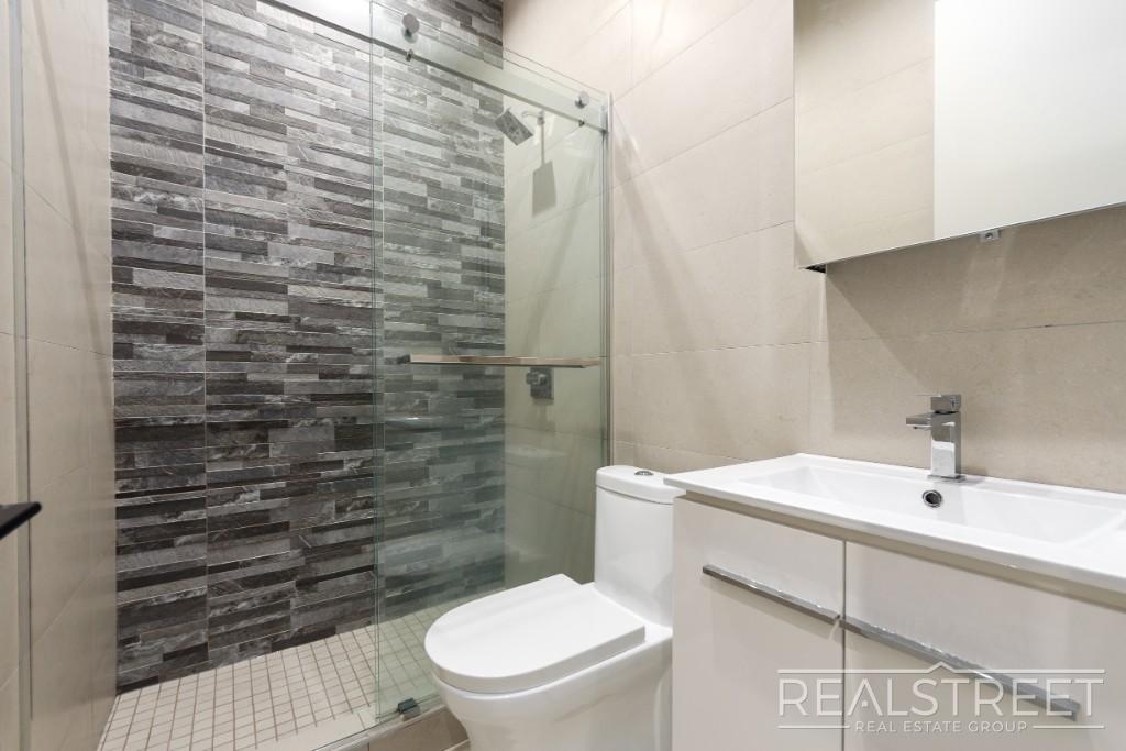 697 Dekalb Ave - Photo 4