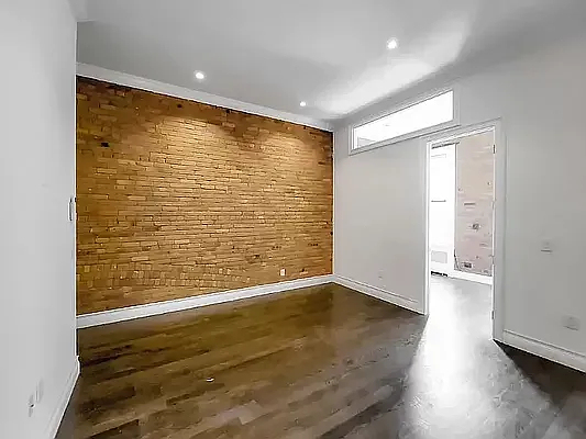 350 3rd Avenue - Photo 3