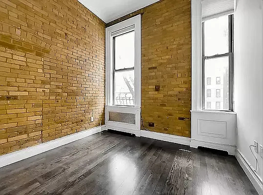 350 3rd Avenue - Photo 0