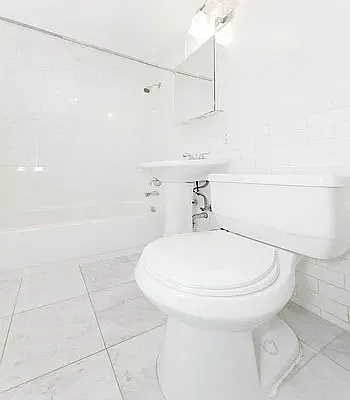340 East 61st Street - Photo 5