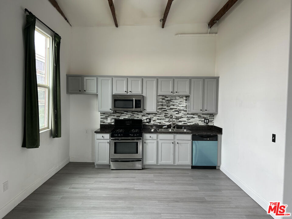 726 S Santa Fe Avenue - Photo 3