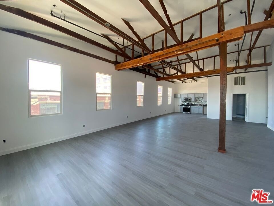 726 S Santa Fe Avenue - Photo 2