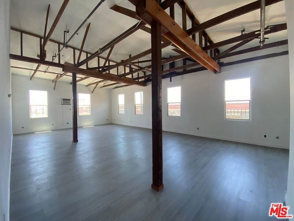 726 S Santa Fe Avenue - Photo 0