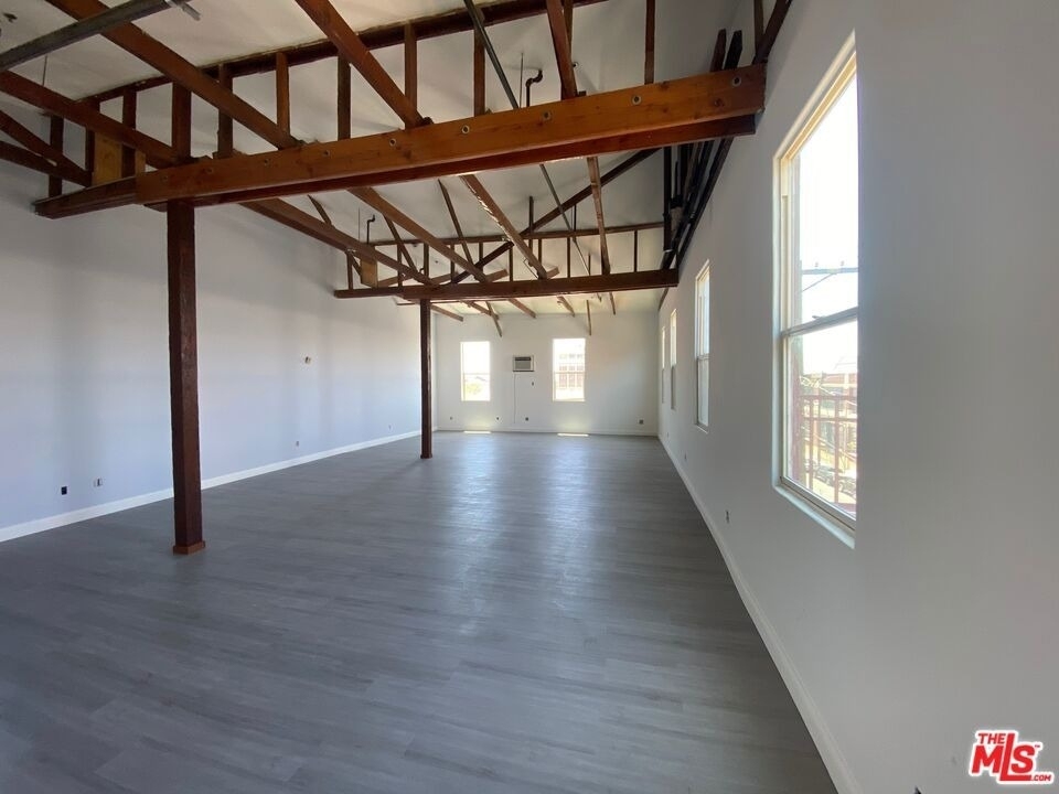 726 S Santa Fe Avenue - Photo 1