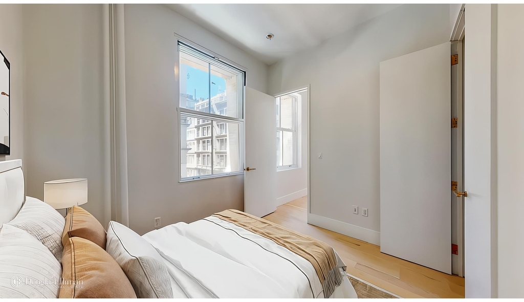 452 Broome St - Photo 8