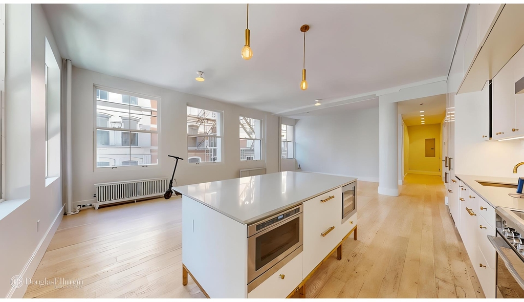 452 Broome St - Photo 6