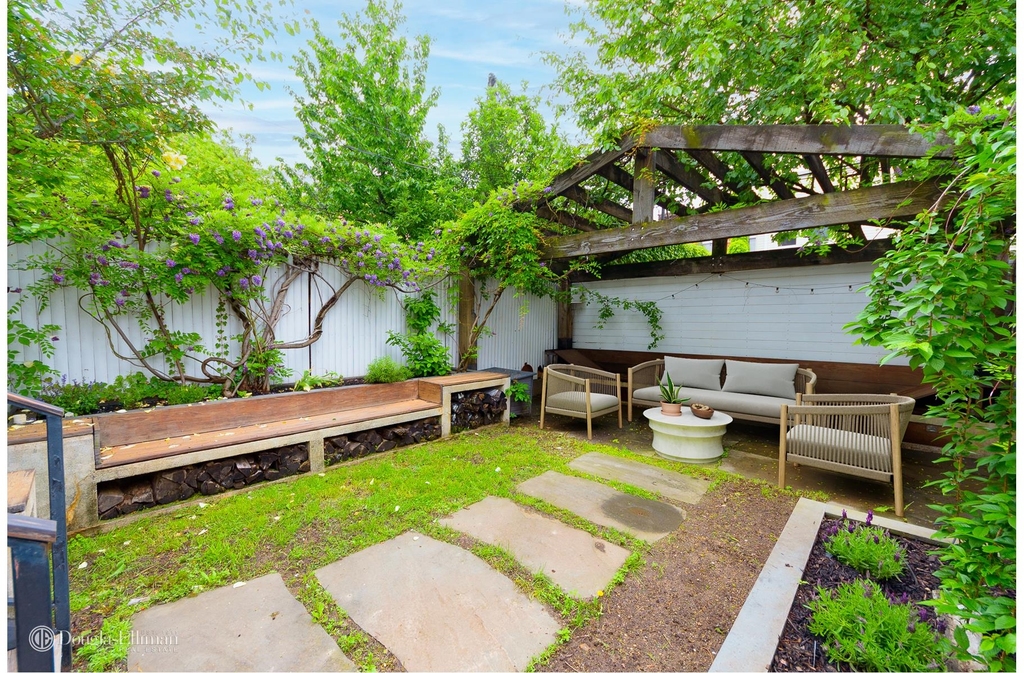 1886 Stockholm St - Photo 11