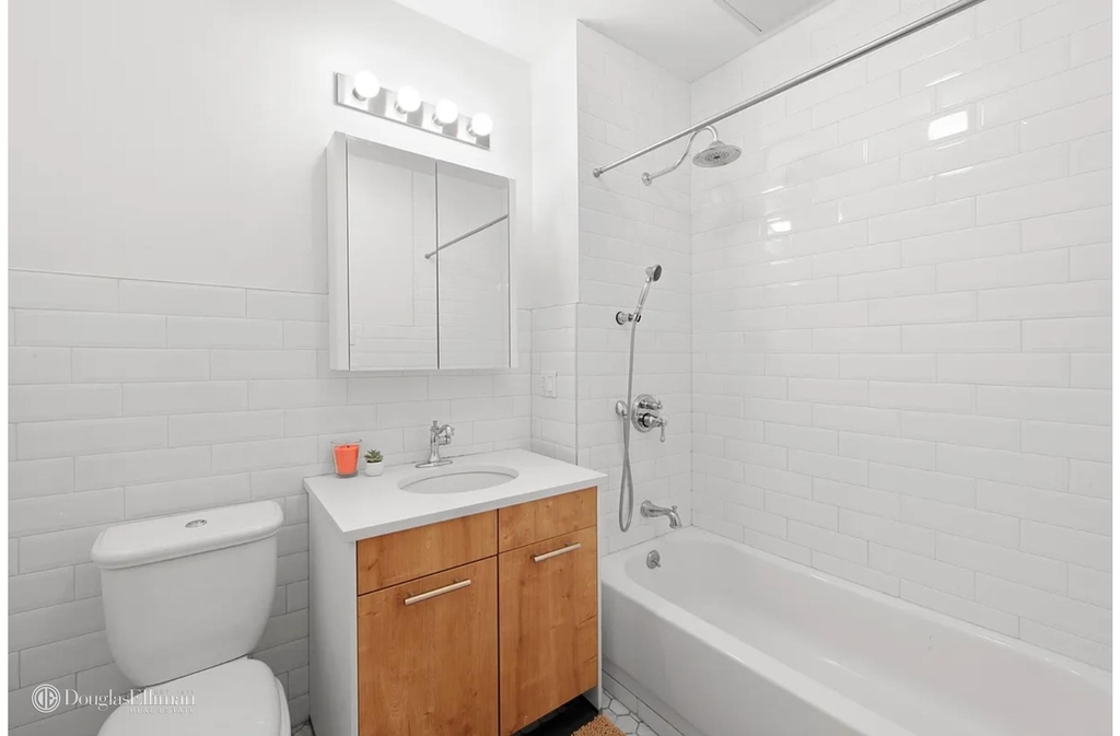 517 W 45th St - Photo 4