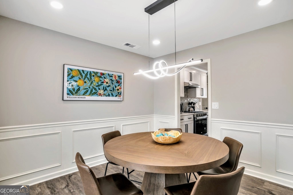 8008 Clearview Circle - Photo 7