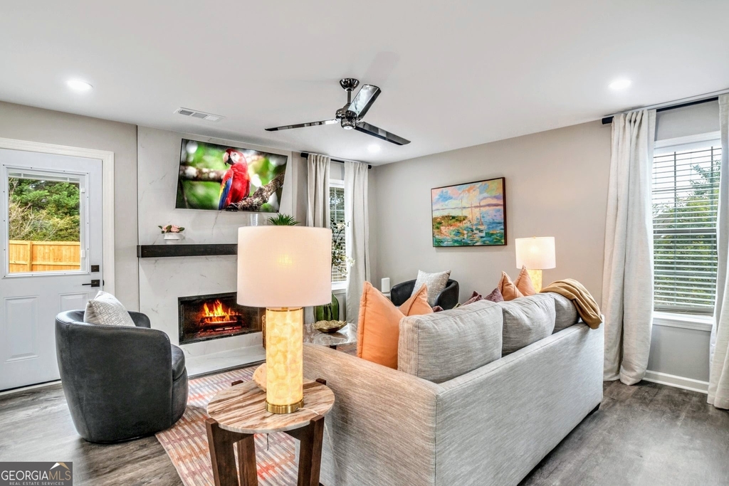 8008 Clearview Circle - Photo 3