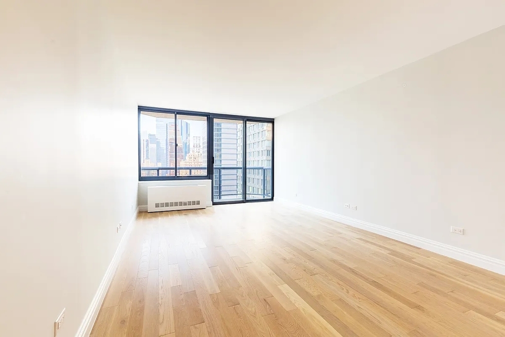 West 48th Street - Photo 6